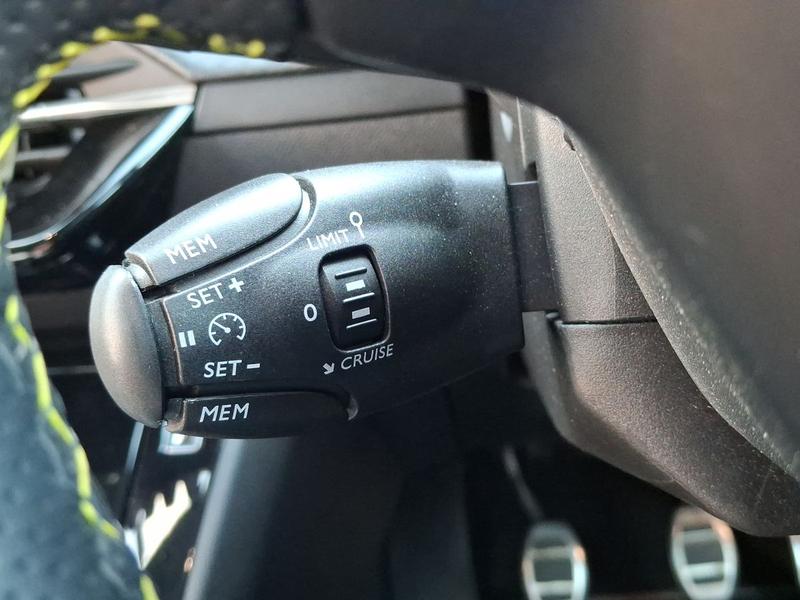 Used Peugeot 208 NV72LJX 50