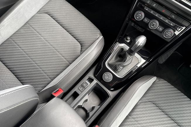 VOLKSWAGEN T-ROC Photo 25