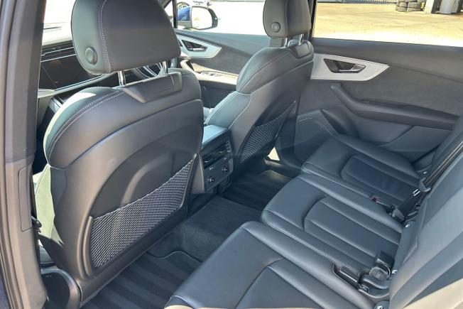 AUDI Q7 Photo 49