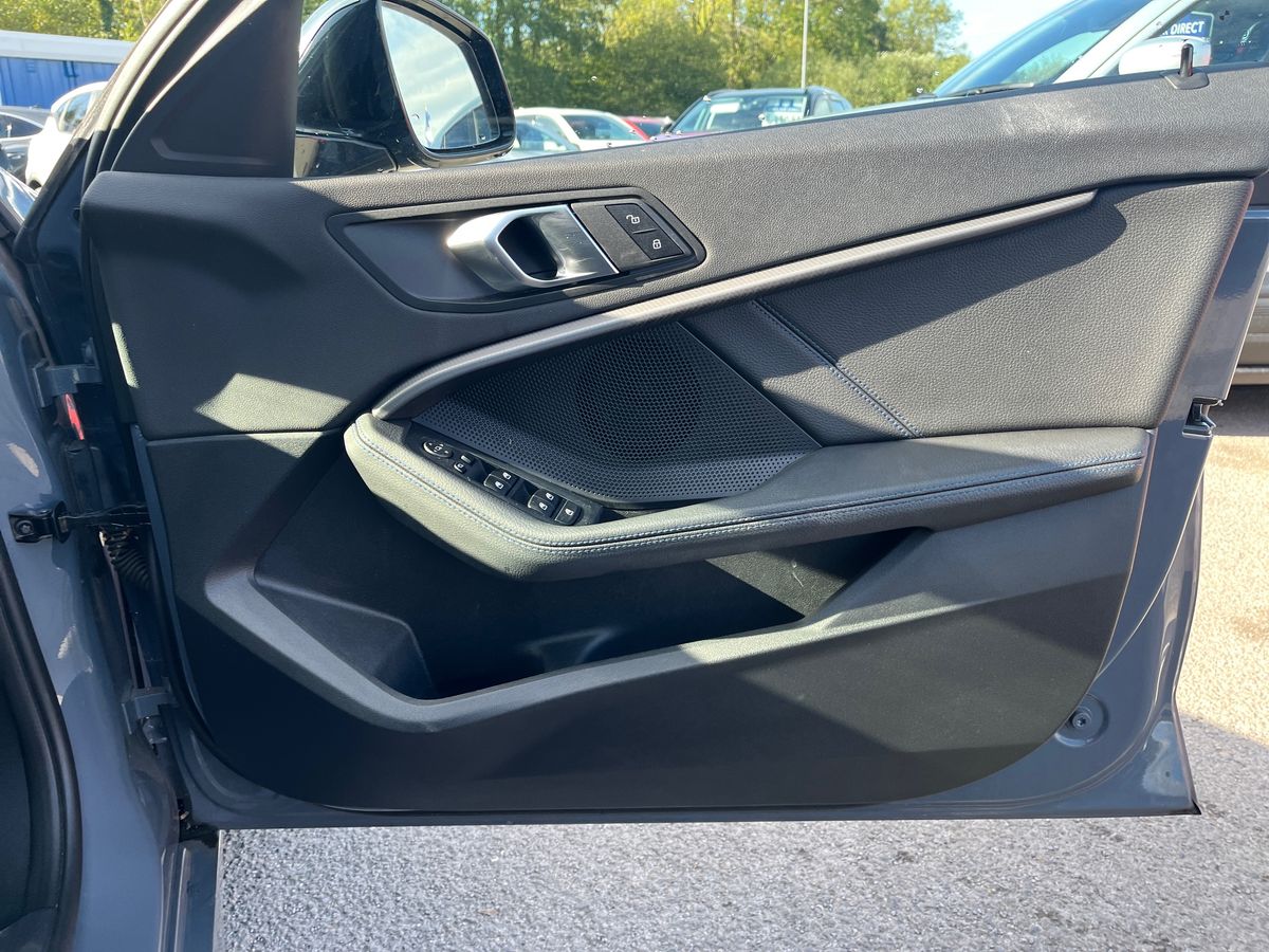 BMW 1 Series Photo 23