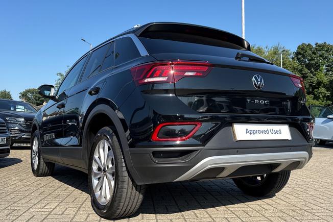 VOLKSWAGEN T-Roc Photo 42