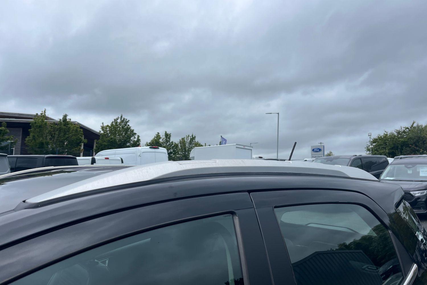 Ford ECOSPORT Photo 23