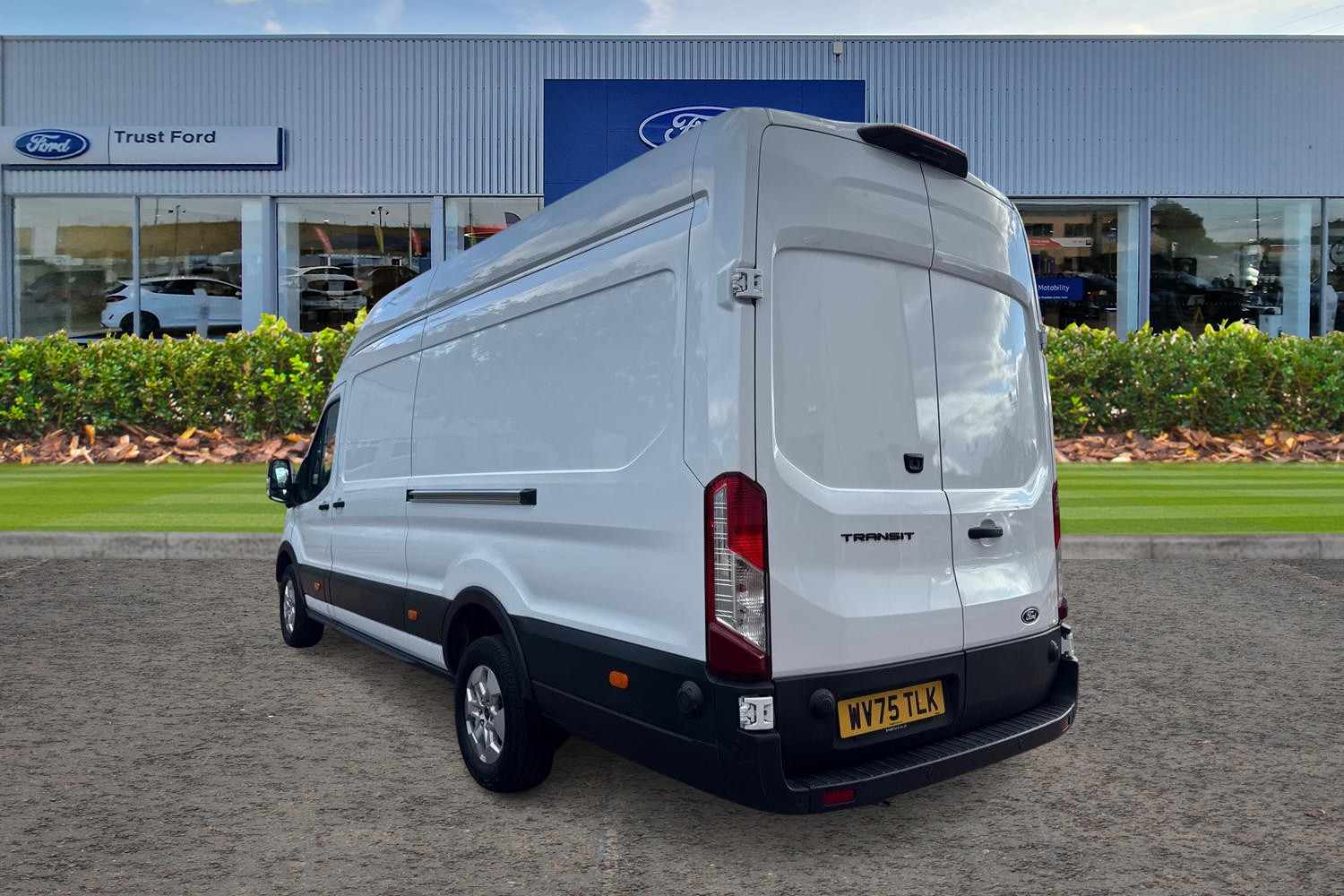 Ford TRANSIT Photo 1