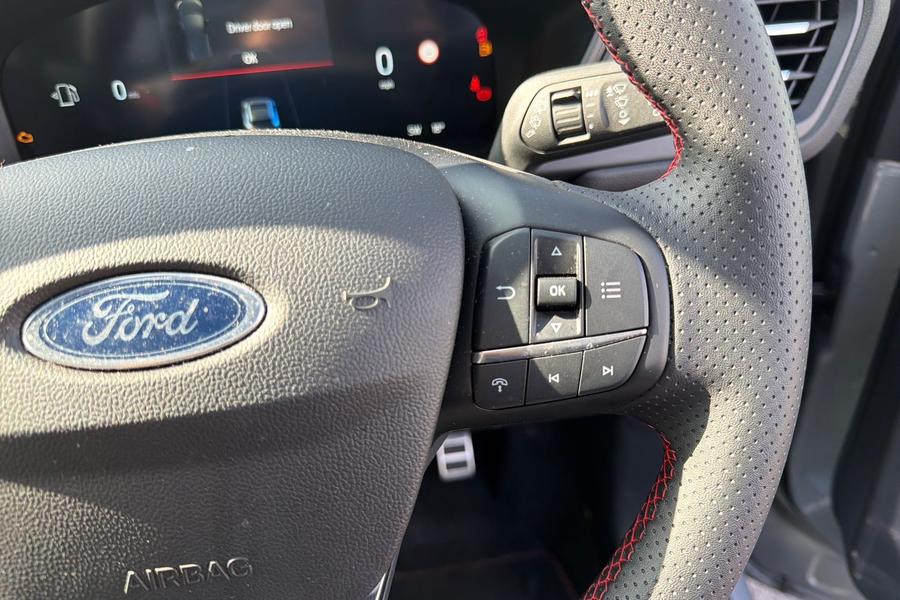 Ford KUGA Photo autoimg-5ba8578f840abe2df349c4ab612253eaf5e6e0ab.jpg