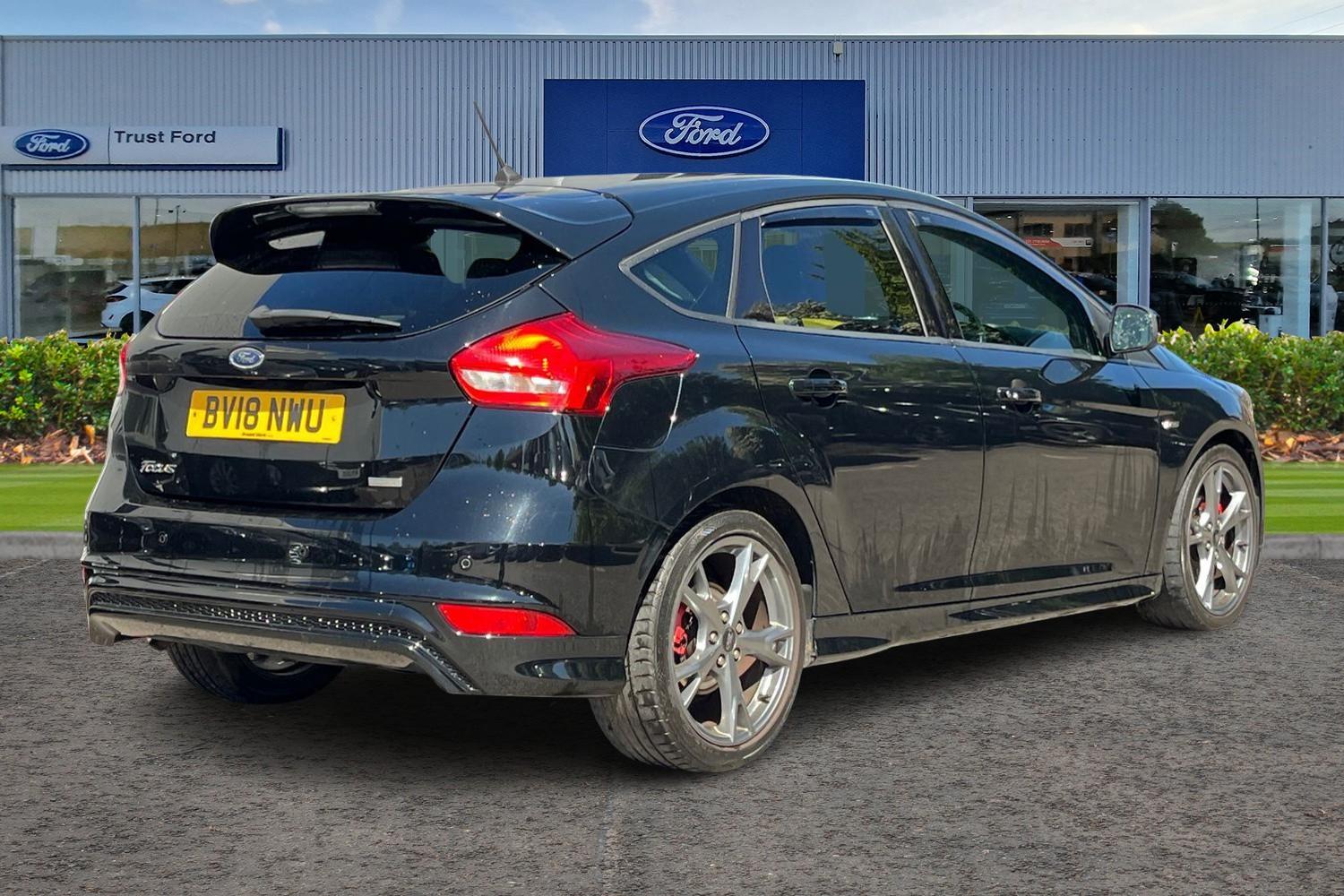 Ford FOCUS Photo 3