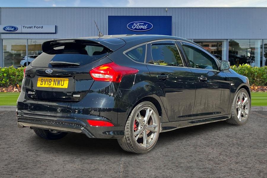 Ford FOCUS Photo autoimg-5ba9d43e0cbb7cd49c76f0408cbea9eb265bd707.jpg