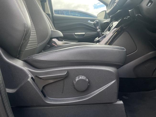 FORD Kuga Photo 21