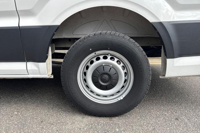 VOLKSWAGEN Crafter Photo 22