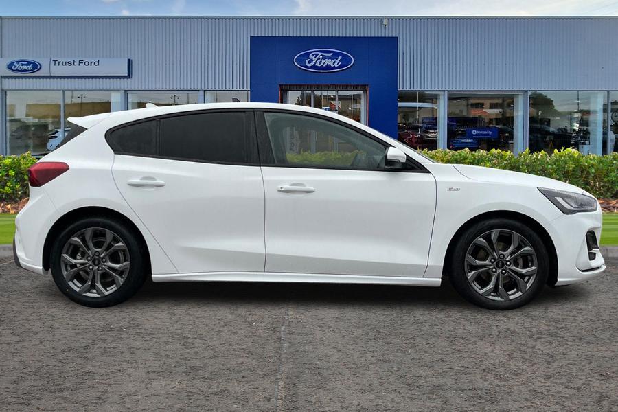 Ford FOCUS Photo autoimg-5bb1e3a481303f82233528ec127d109d0facc9f6.jpg