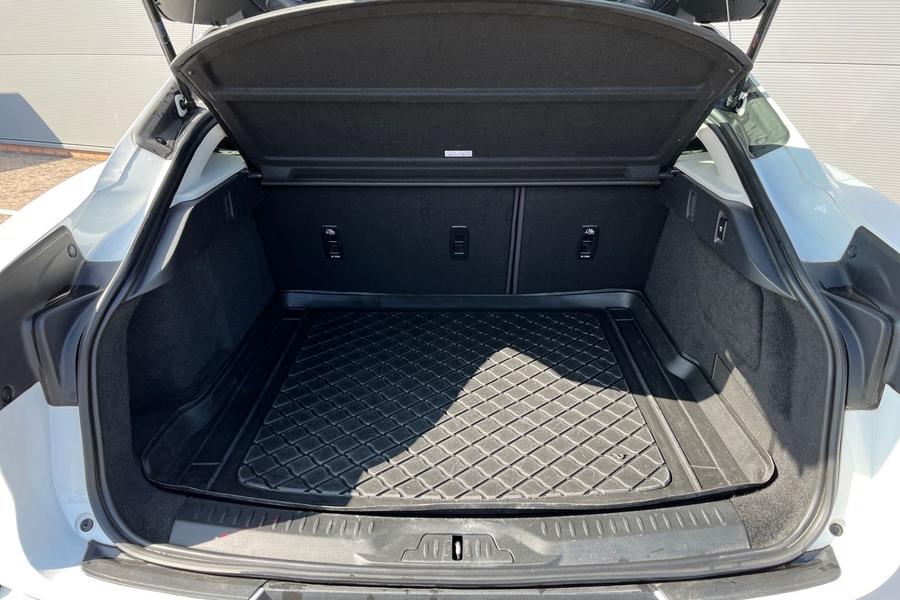 Jaguar I-PACE Photo autoimg-5bb93fc33cdf35742d58830bc98d64ba2a67c122.jpg