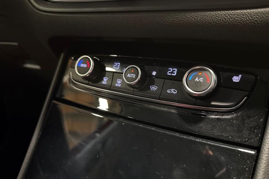 Vauxhall GRANDLAND Photo autoimg-5bba1a3898b0fcc7a31427c336244cb8fbb5170d.jpg