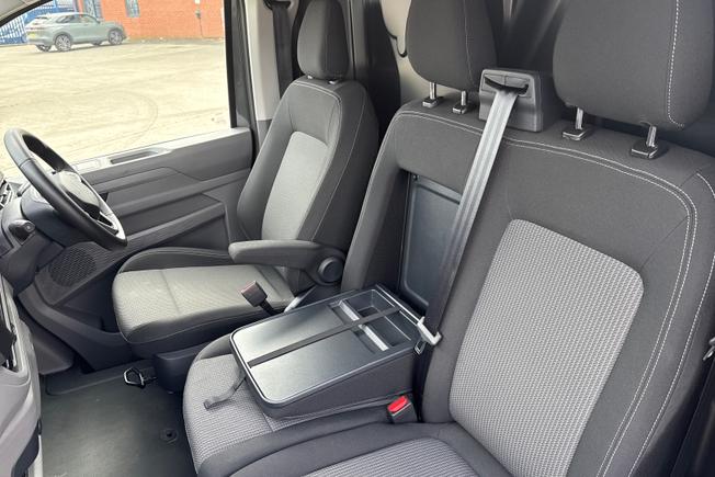 VOLKSWAGEN Transporter Photo 47