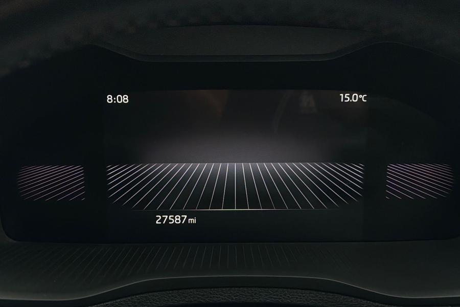 Skoda KAROQ Photo autoimg-5bc1648afe8a5f5790aaf177a86eee739996b8a2.jpg