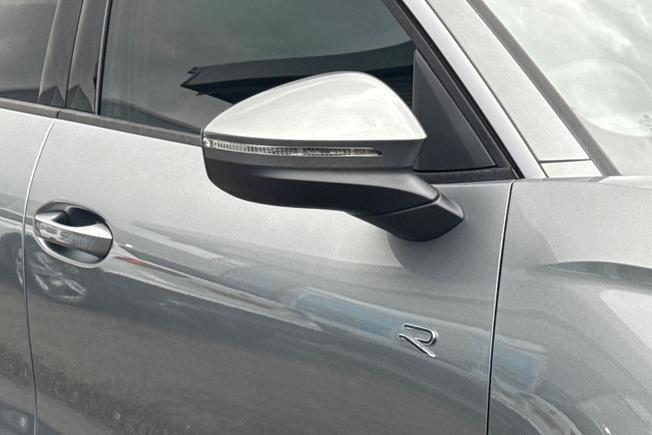 VOLKSWAGEN T-Roc Photo 20
