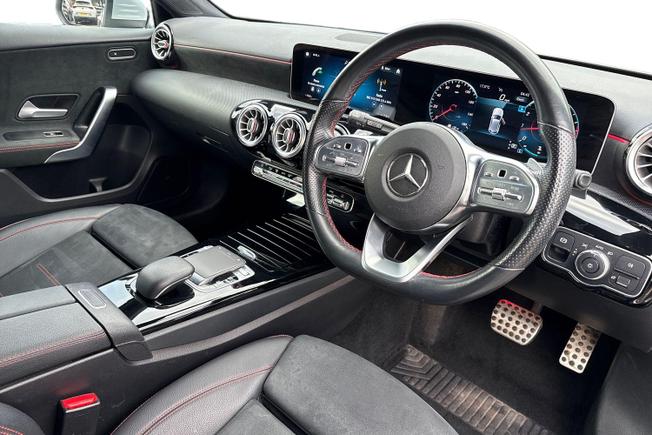 MERCEDES-BENZ A Class Photo 6