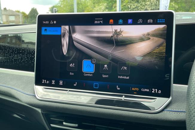 VOLKSWAGEN Passat Photo 28