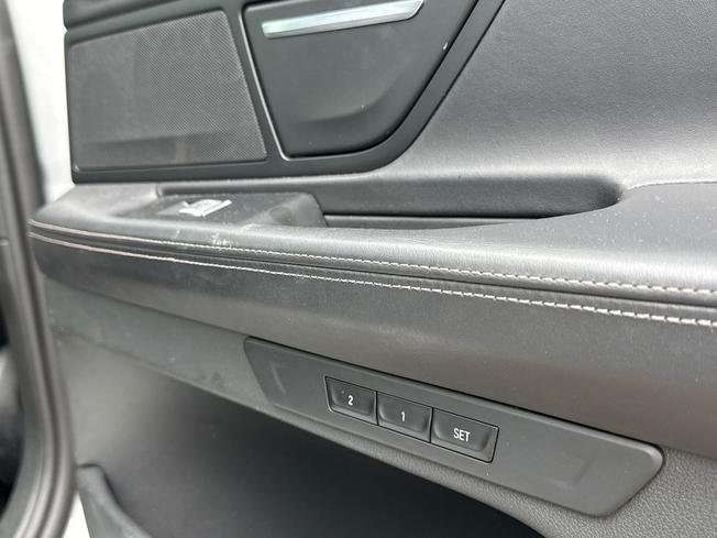 BMW 7 Series Photo 28