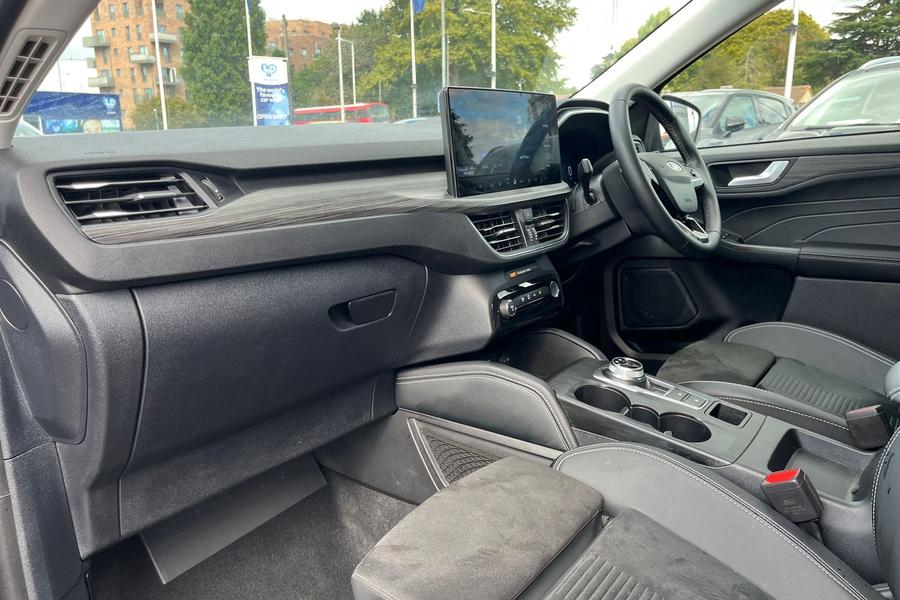 Ford KUGA Photo autoimg-5bcad65e4cda1c85f9461aa391bb3d8c309a4be0.jpg