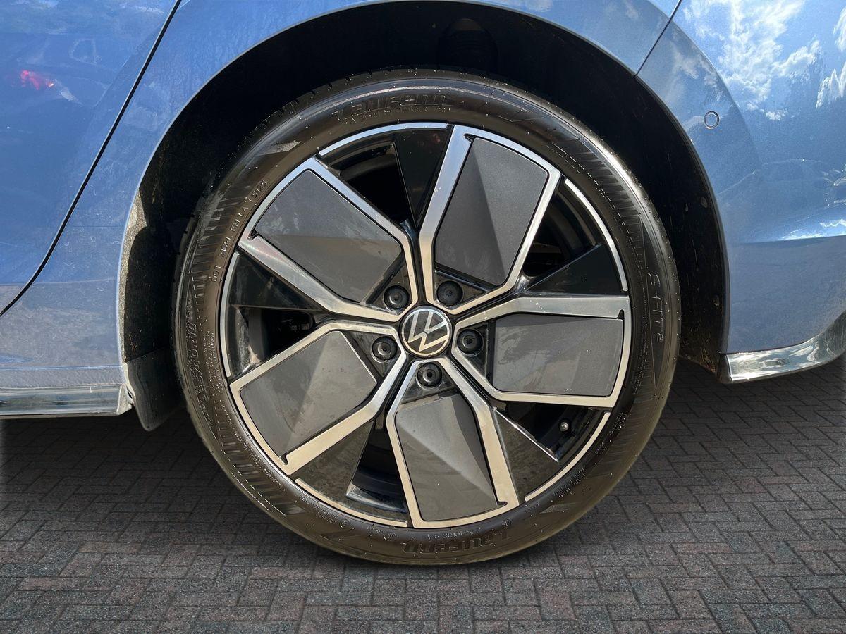 Volkswagen Golf Photo autoimg-5bce98b4188c16db6feb7da586d9f92a4a8734dd.jpg