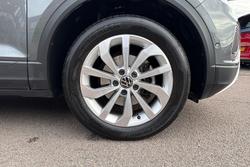 VOLKSWAGEN T-Roc Photo 5