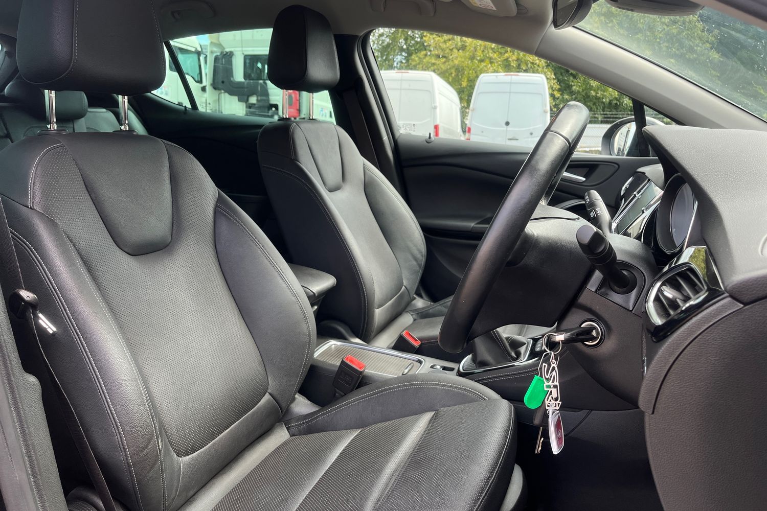 Vauxhall ASTRA Photo 16