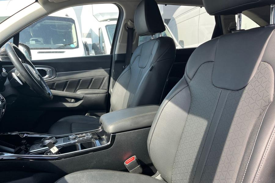 Kia Sorento Photo autoimg-5bd2aa00c8c5f3342dd2fccbd2a358e024fc45b6.jpg