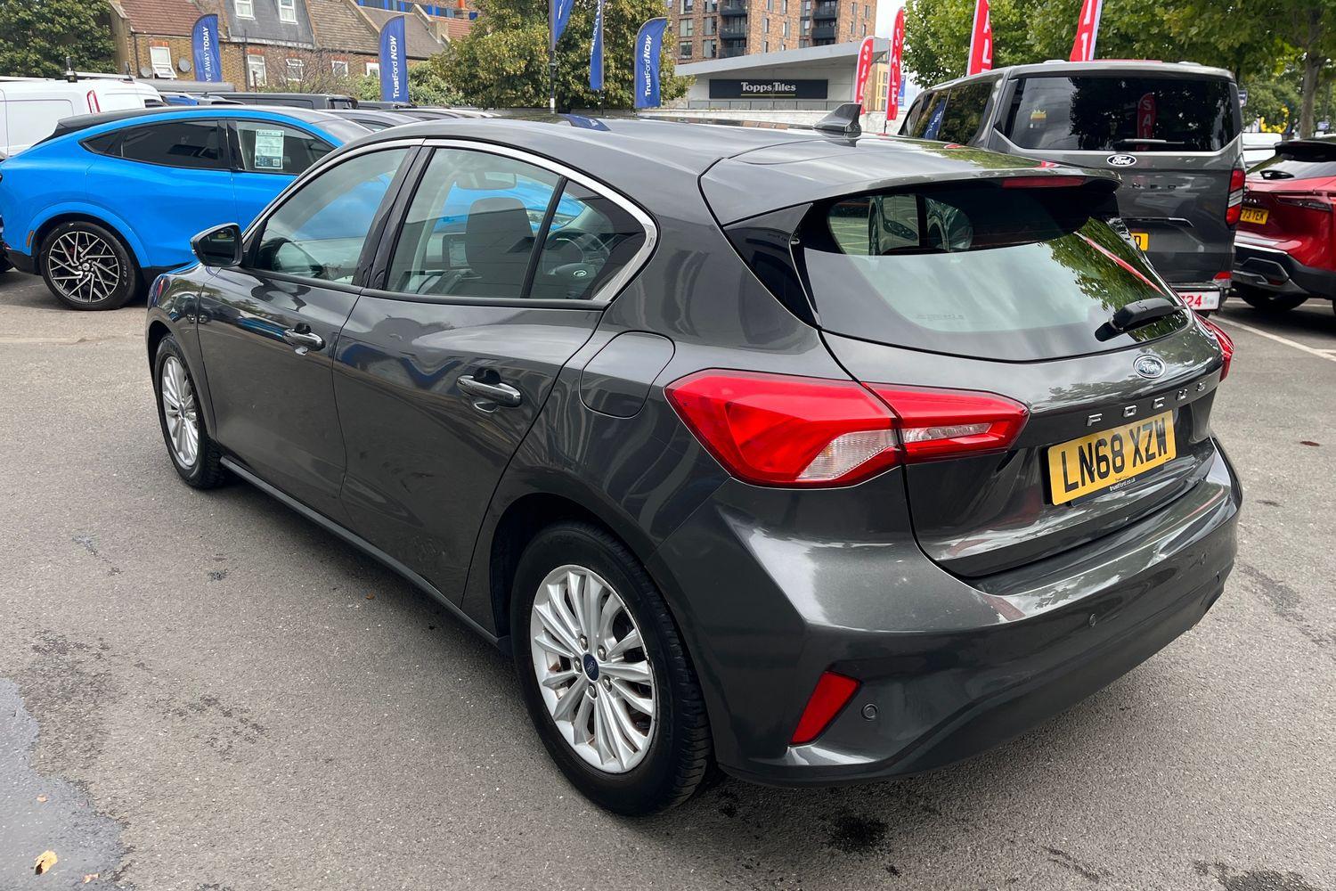Ford FOCUS Photo 34