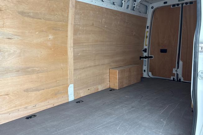 Volkswagen Crafter Photo 9