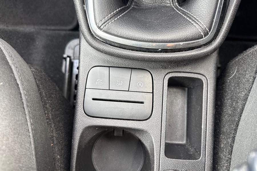 Ford FIESTA Photo autoimg-5bdcbbf6982d390e92f644e27cd26dd8a4265774.jpg