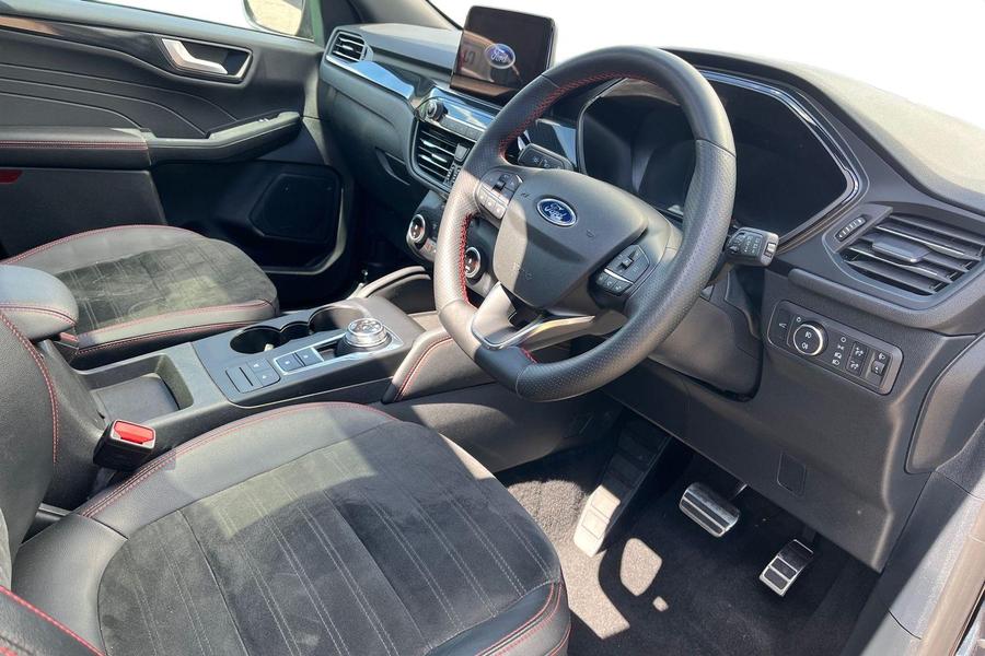 Ford Kuga Photo autoimg-5bdd1f0d7a20570333ee010537c8ed0d6f92c215.jpg