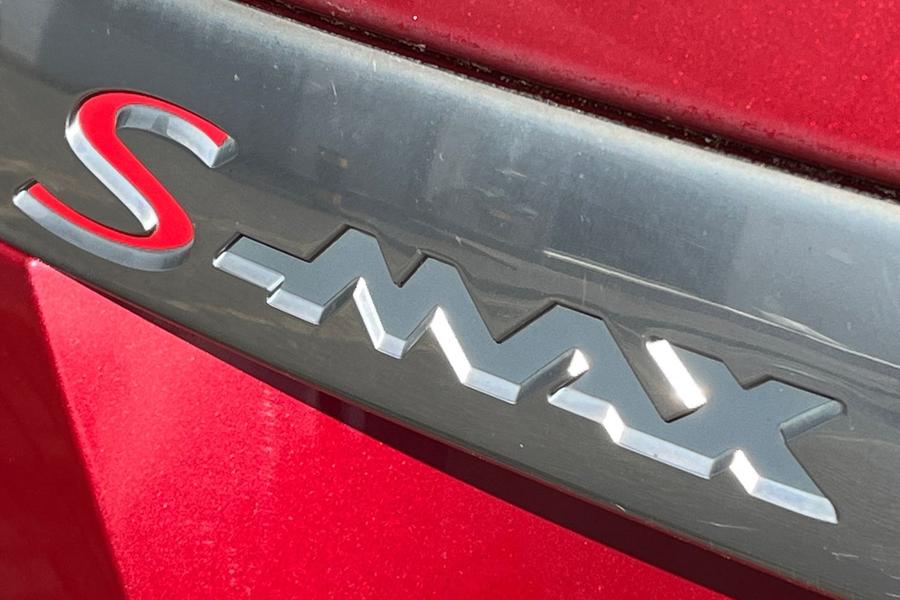 Ford S-Max Photo autoimg-5be6ba65a0d5099302b0f76319faa1b744d9bca8.jpg
