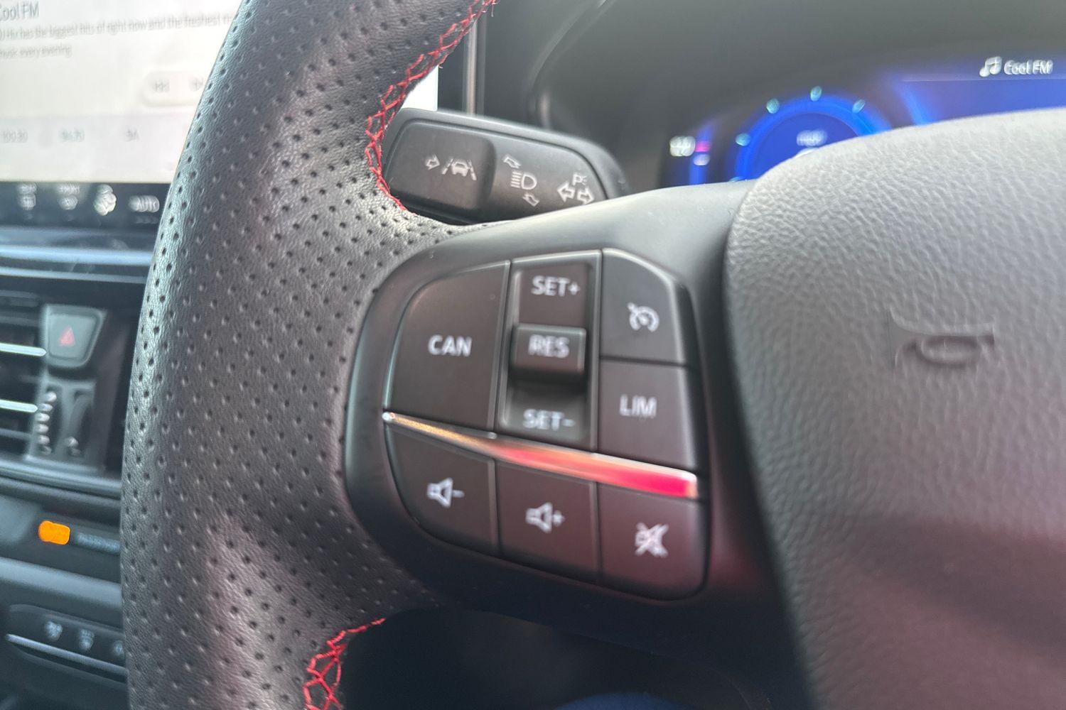 Ford FOCUS Photo 25
