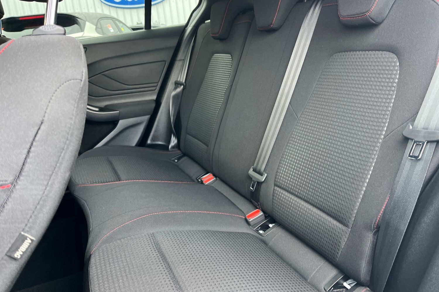 Ford FOCUS Photo 19
