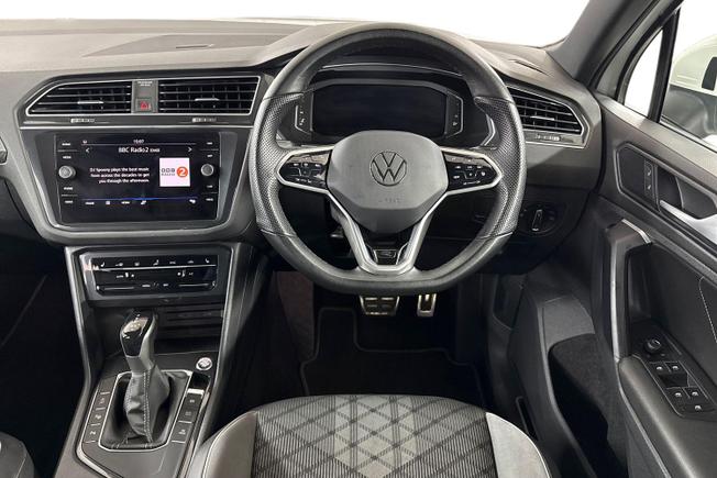 VOLKSWAGEN Tiguan Photo 11