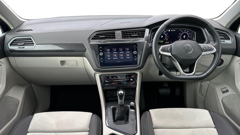Used Volkswagen Tiguan VK72DTX 9