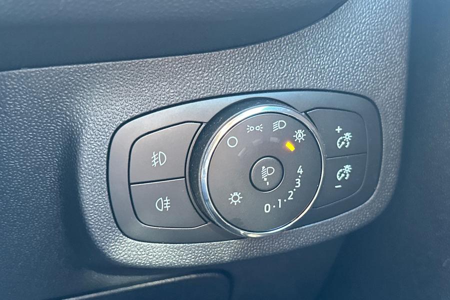 Ford FIESTA Photo autoimg-5bf512da6ebcee5fb53f2526b80624e26157669d.jpg