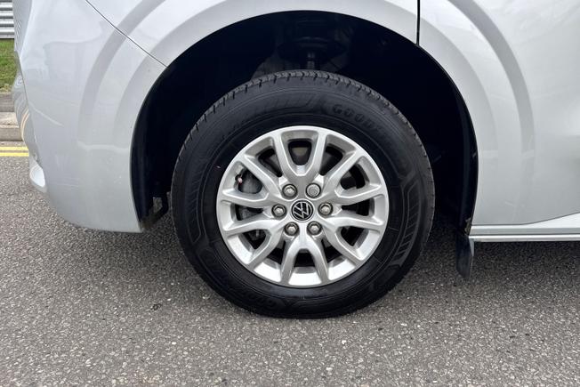 VOLKSWAGEN Transporter Photo 28