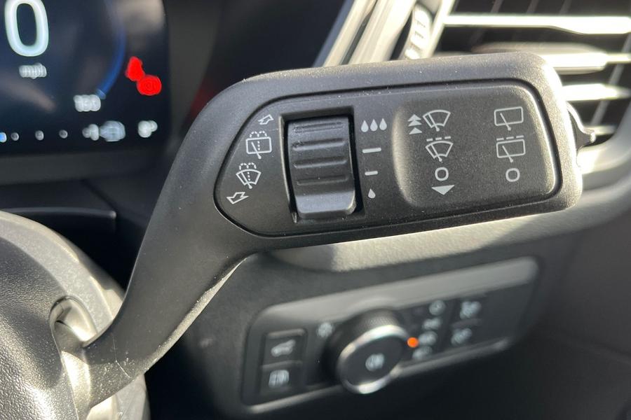 Ford KUGA Photo autoimg-5bf6da12761f89321320ab68826781d11e4f1a1c.jpg