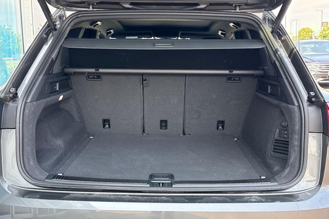 VOLKSWAGEN Touareg Photo 12