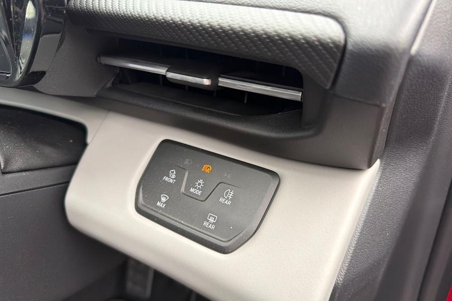 Ford EXPLORER Photo autoimg-5bf86be7964f2a1585bb9873eaba50d453e4a519.jpg