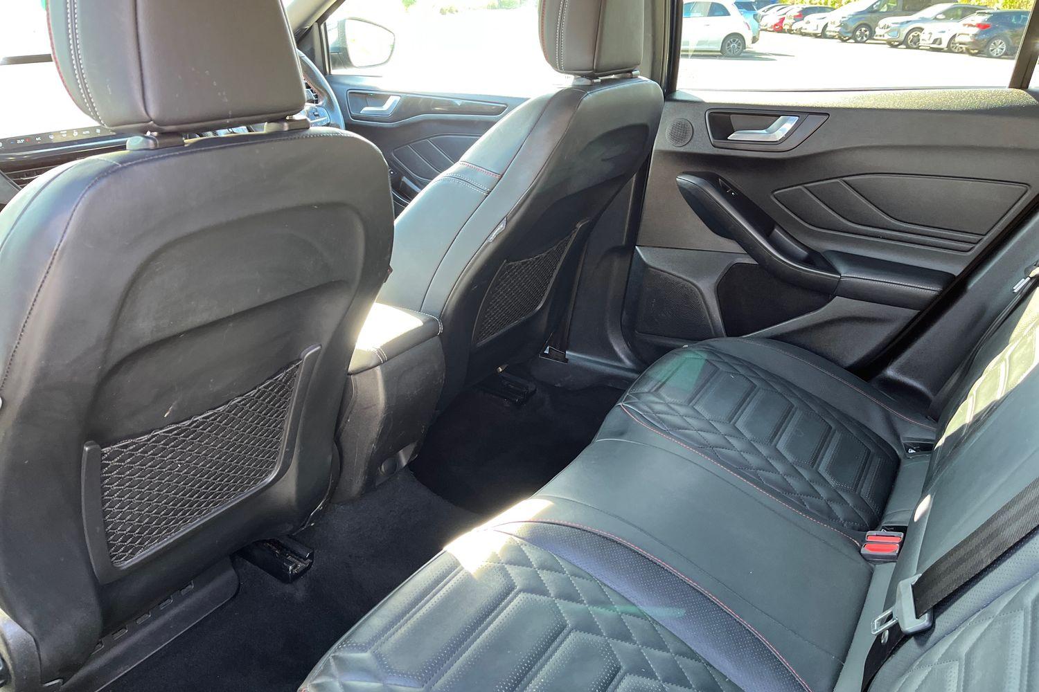 Ford FOCUS Photo 35