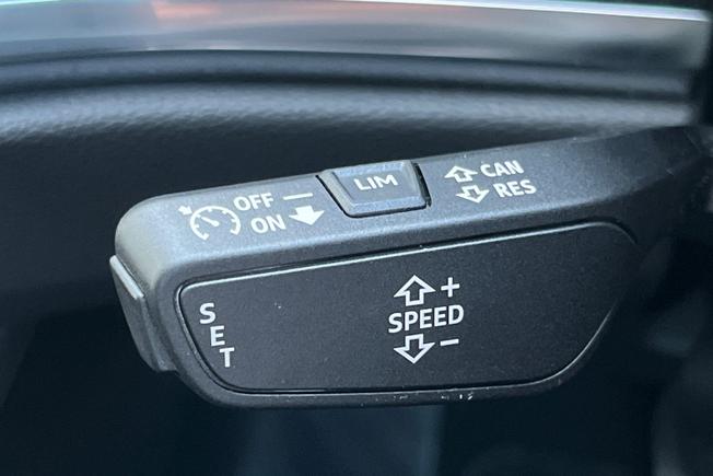 AUDI Q3 Photo 26