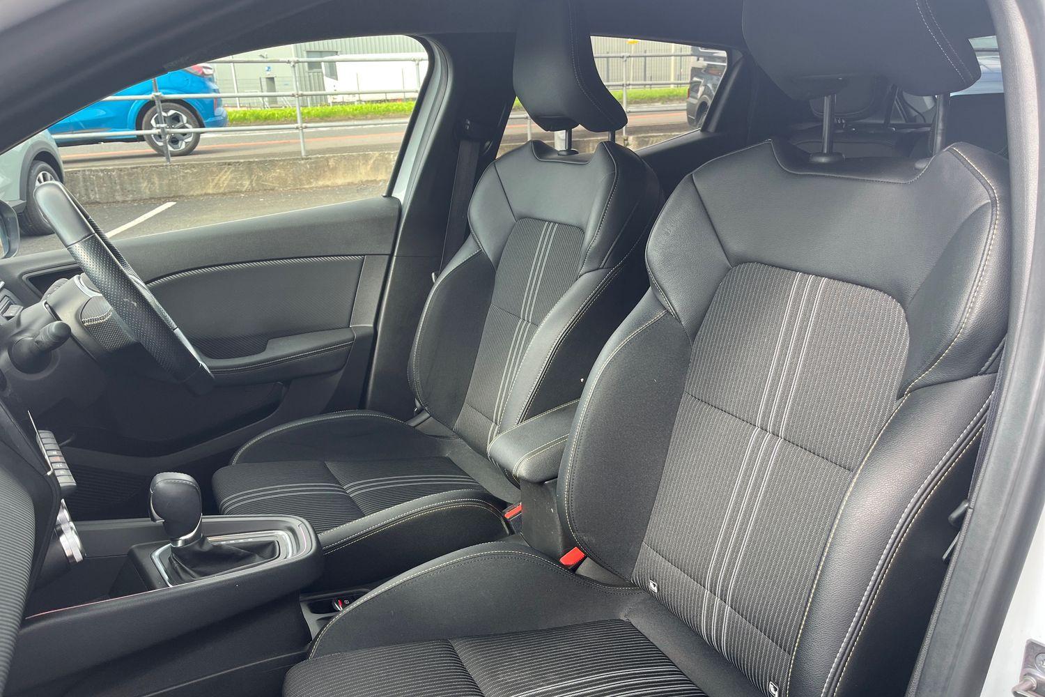 Renault CLIO Photo 18