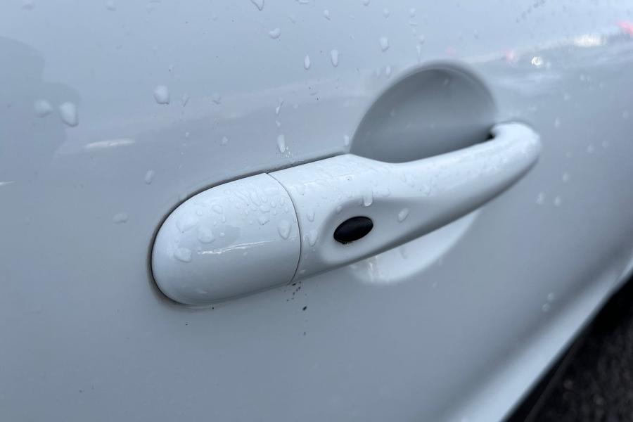 Renault CLIO Photo autoimg-5c01e8da91c5ae9f9b3d69f8fc32c772e652acf4.jpg