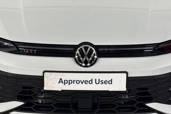 Volkswagen Golf Photo 29