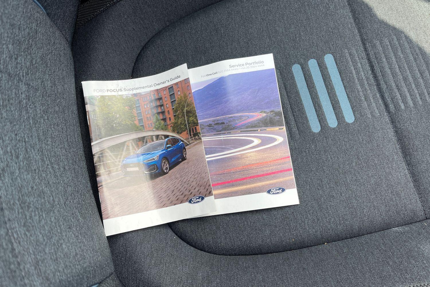 Ford FOCUS Photo 21