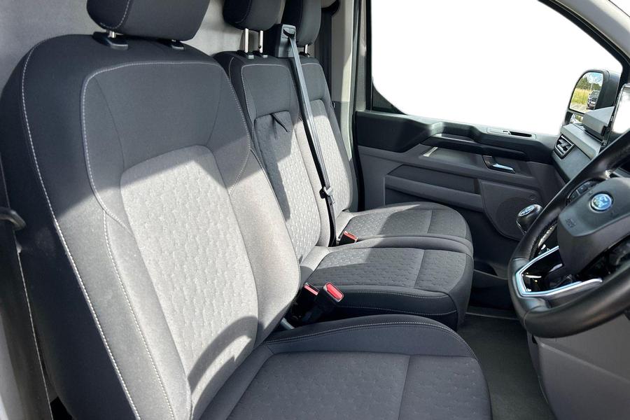 Ford TRANSIT CUSTOM Photo autoimg-5c0add77863f2176aaa5577cc027a97b724af1b4.jpg