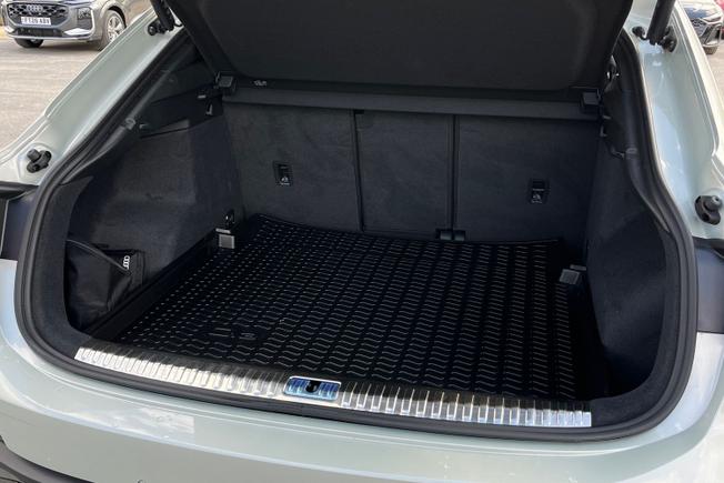 Audi Q3 Photo 12