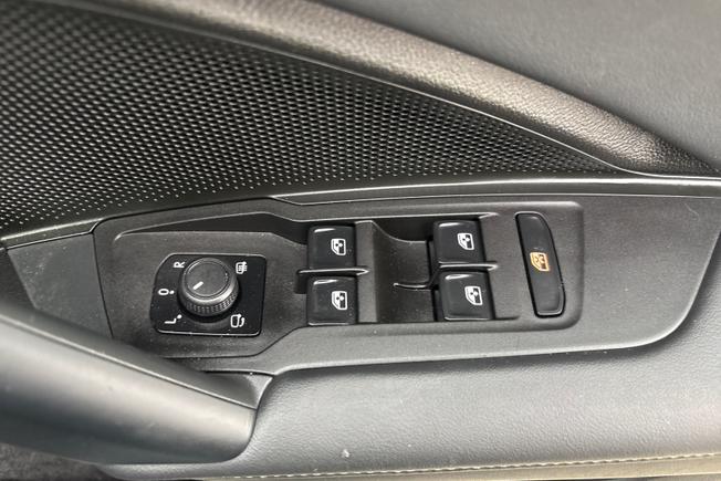VOLKSWAGEN Tiguan Photo 29