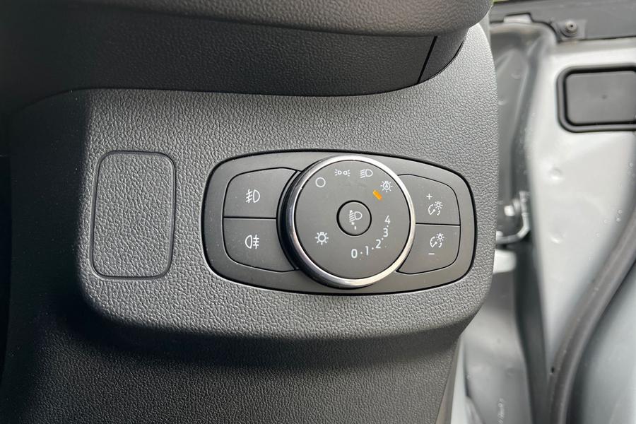 Ford PUMA Photo autoimg-5c124d187b9b76f9332c138936e2814efcb093f1.jpg